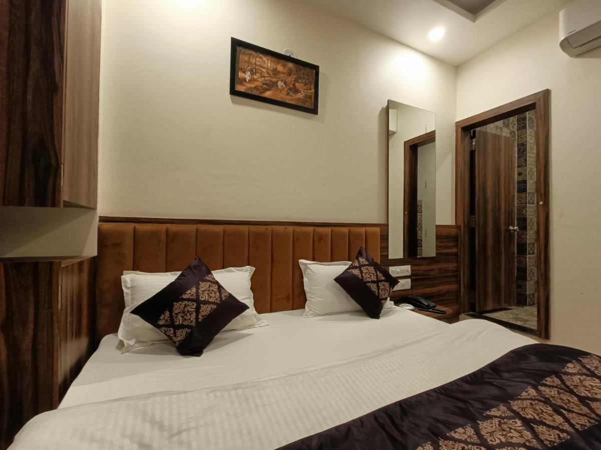 Hotel Vrinda Inn Udaipur Exterior foto